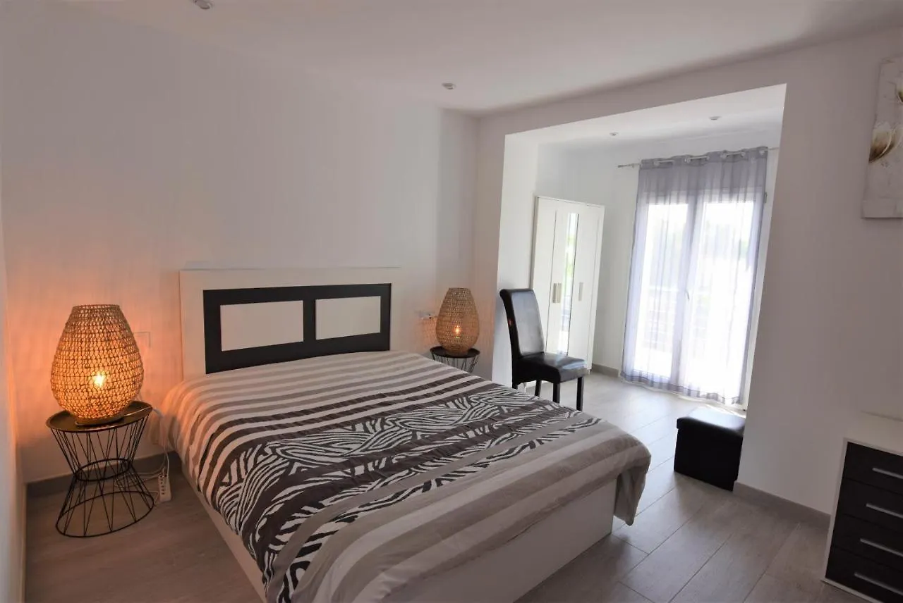 392- Casa Al Canal Con Amarre Y Jacuzzi Empuriabrava 0*,  Španělsko