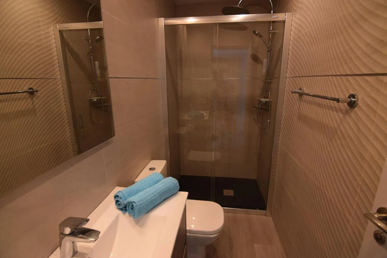 392- Casa Al Canal Con Amarre Y Jacuzzi Empuriabrava
